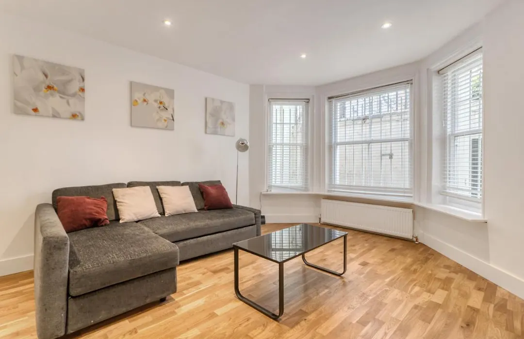 Holland Park Apartment-1